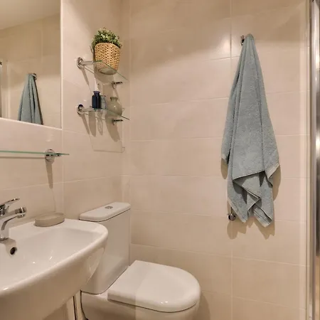 Livensa Living Parking Free Hostel Salamanka